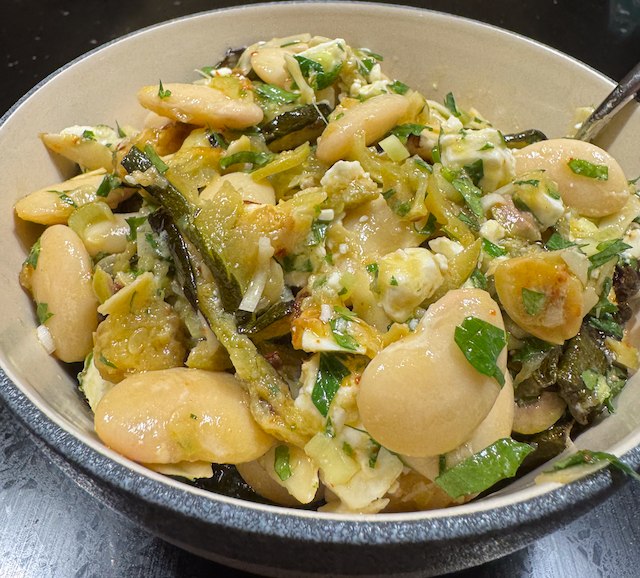 Courgette and butter bean salad